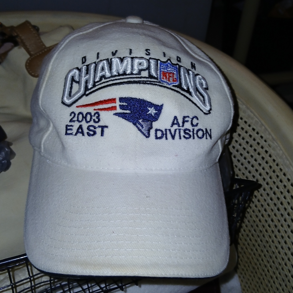 Reebok New England Patriots 2003 AFC East Division Champions snapback hat